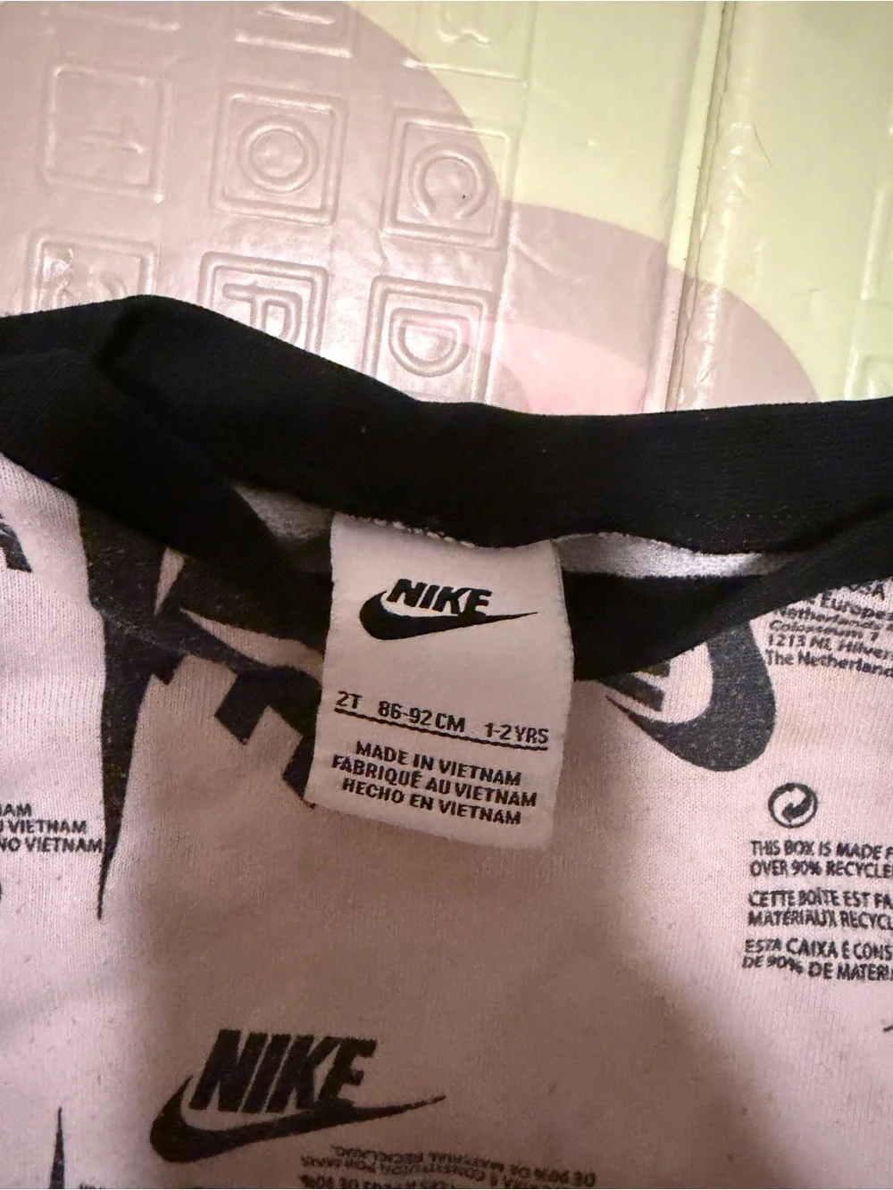 Nike Logo Print Sweatshirt in Light Gray and Black **play**